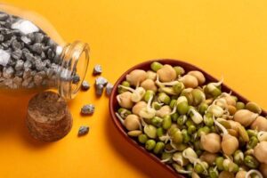 Iron Deficiency: 15 Foods to Eat and What to Avoid Pairing